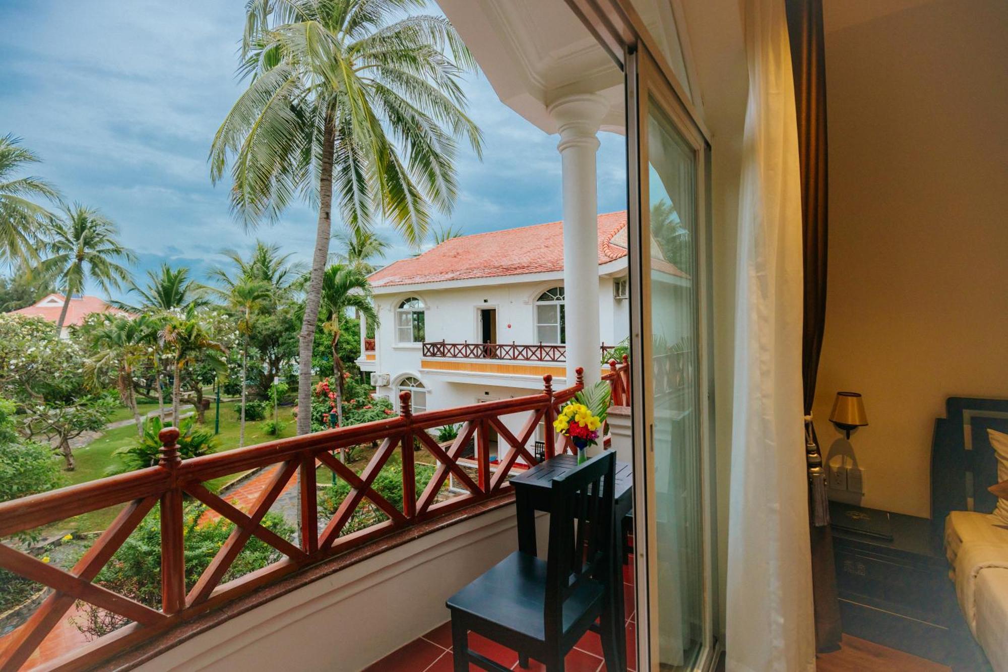 Le Aqua Resort & Spa Phan Thiet - Swiss Village Resort & Spa Муи Не Екстериор снимка