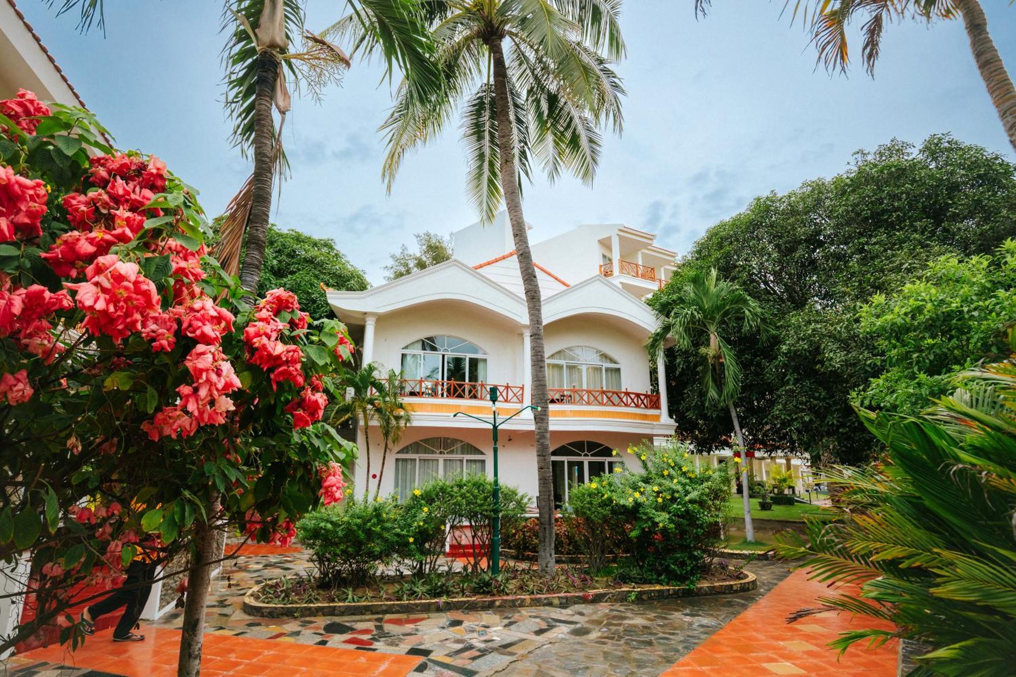 Le Aqua Resort & Spa Phan Thiet - Swiss Village Resort & Spa Муи Не Екстериор снимка